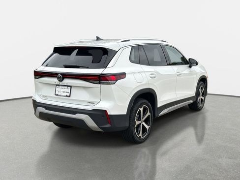 New 2025 Volkswagen Tiguan SE image 5