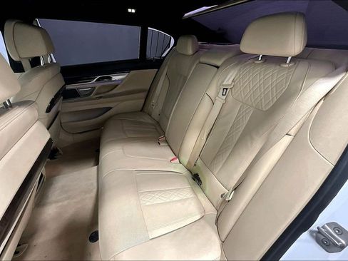Used 2019 BMW 750i xDrive w/ Executive Package image 36