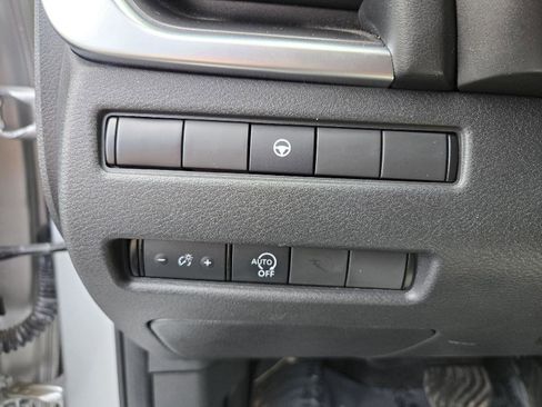 Used 2023 Nissan Rogue SV AWD/4WD image 15