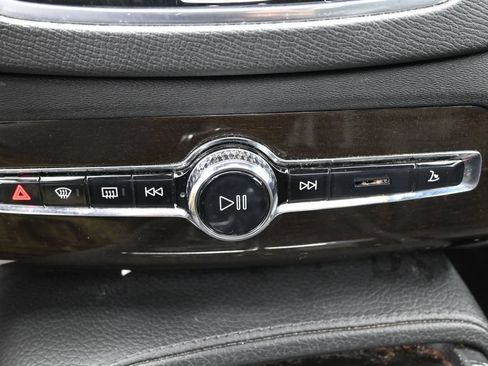 Used 2018 Volvo XC90 T6 Momentum w/ Convenience Package AWD/4WD image 27