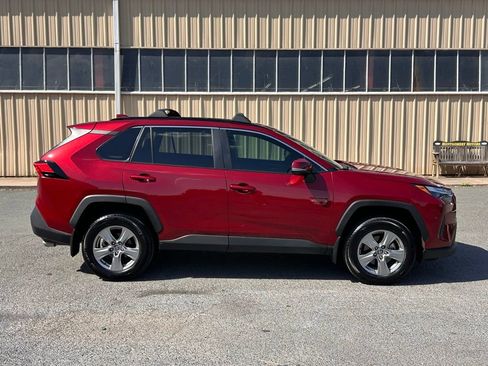 Used 2024 Toyota RAV4 XLE w/ Convenience Package FWD image 10