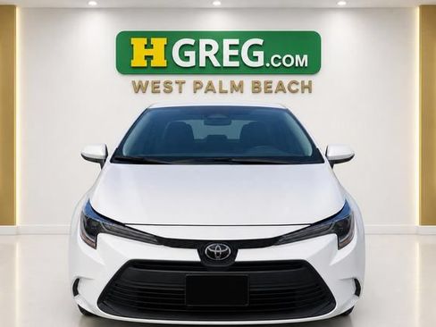 Used 2025 Toyota Corolla LE FWD image 7