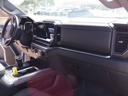 Used 2022 Chevrolet Silverado 1500 RST AWD/4WD image 22