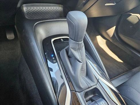 Used 2020 Toyota Corolla LE w/ Carpet Mat Package (TMS) image 12