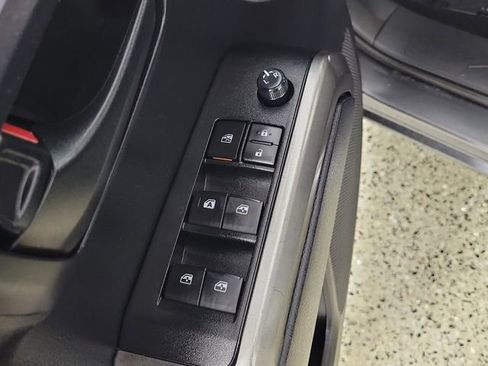 Used 2019 Toyota Tacoma SR5 RWD image 22