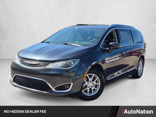 Used 2020 Chrysler Pacifica Touring-L FWD image 1