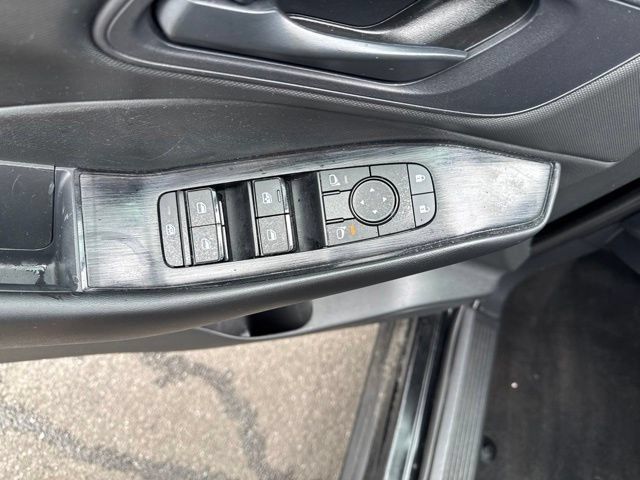 Used 2024 Nissan Rogue S AWD/4WD image 8