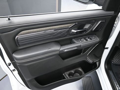 Used 2025 RAM 1500 Limited image 16