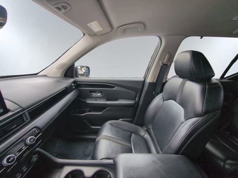 Used 2023 Honda Pilot EX-L image 16