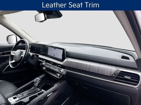 Used 2023 Kia Telluride EX w/ EX Captain's Chair Package image 27