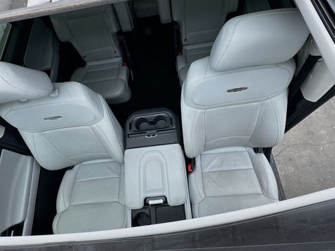 Used 2025 Ford Expedition Platinum AWD/4WD image 14