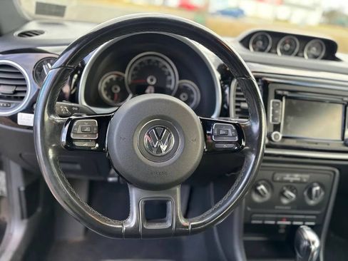 Used 2014 Volkswagen Beetle TDI FWD image 9