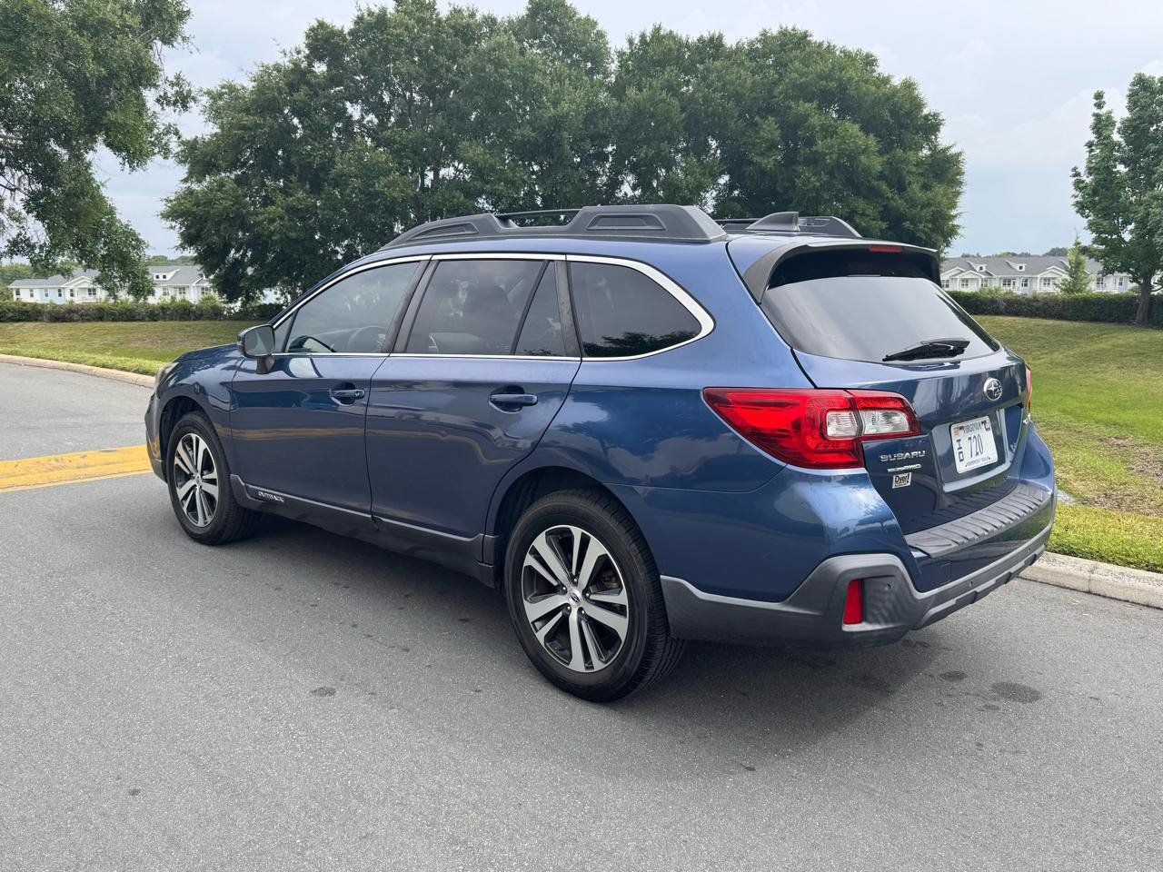 Used 2019 Subaru Outback 2.5i Limited AWD/4WD image 12