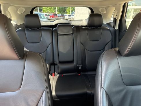 Used 2022 Ford Edge Titanium AWD/4WD image 45