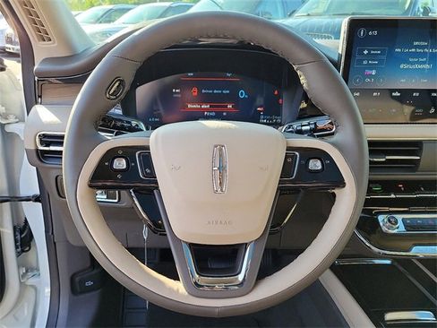 New 2024 Lincoln Corsair Grand Touring image 9