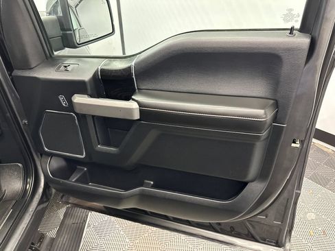 Used 2018 Ford F150 Platinum w/ Equipment Group 701A Luxury AWD/4WD image 16