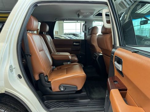Used 2016 Toyota Sequoia Platinum image 48