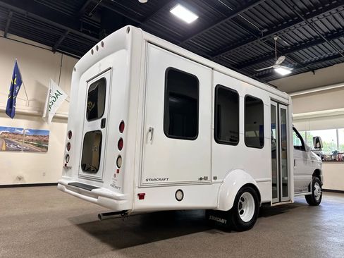 Used 2015 Ford E-350 and Econoline 350 Super Duty image 6