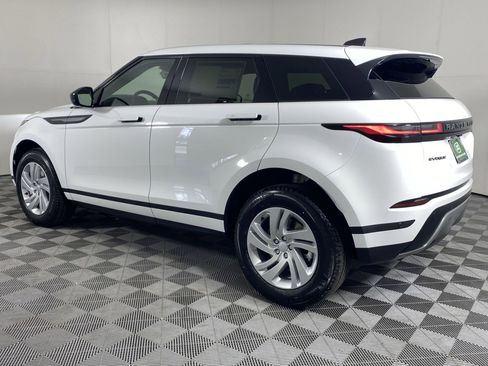 Used 2026 Land Rover Range Rover Evoque S image 3