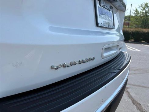 Used 2023 GMC Yukon Denali AWD/4WD image 8