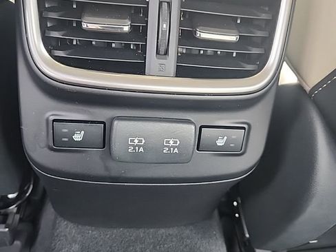 Used 2020 Subaru Legacy Limited image 9