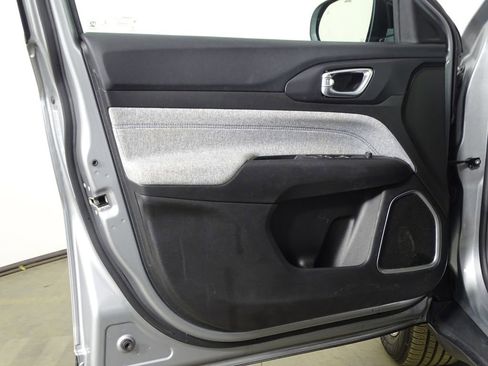 Used 2022 Jeep Compass Latitude w/ Convenience Group image 14