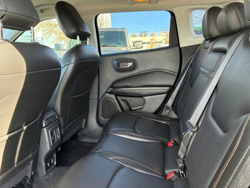 Used 2018 Jeep Compass Limited w/ Navigation Group AWD/4WD image 17