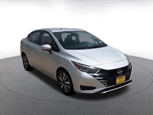 Used 2025 Nissan Versa SV FWD image 3