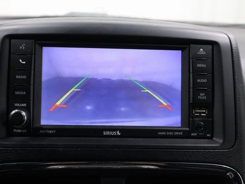 Used 2020 Dodge Grand Caravan SXT image 12