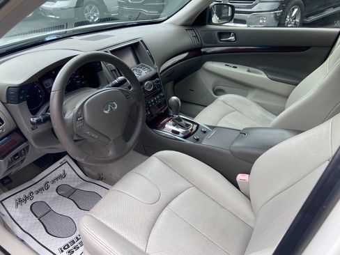 Used 2013 INFINITI G37 Journey w/ Premium Pkg image 10