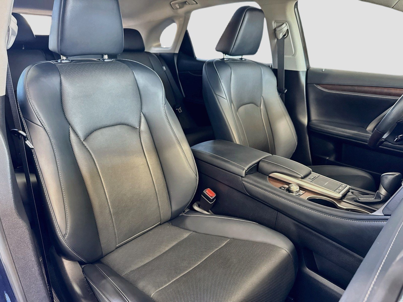 Used 2021 Lexus RX 450h AWD w/ Premium Package image 19