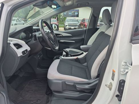 Used 2020 Chevrolet Bolt LT FWD image 11