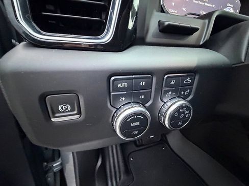 Used 2024 GMC Sierra 1500 Denali w/ Technology Package AWD/4WD image 40