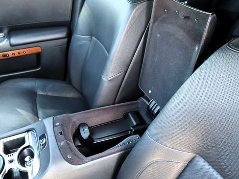 Used 2011 Rolls-Royce Ghost RWD image 26