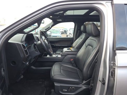 Used 2021 Ford Expedition Limited image 19