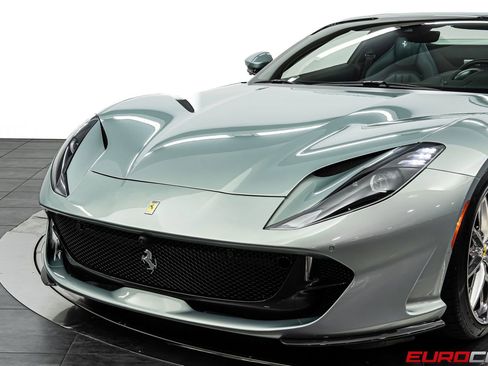 Used 2022 Ferrari 812 GTS RWD image 17