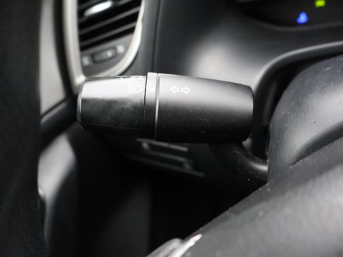 Used 2018 MAZDA MAZDA3 Sport image 31