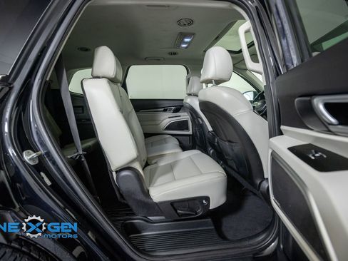 Used 2020 Kia Telluride S w/ S 8 Passenger Seating Package FWD image 39