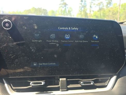 Used 2025 Chevrolet Equinox LT image 18