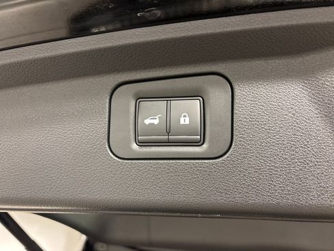 Used 2025 Nissan Armada Platinum Reserve AWD/4WD image 18