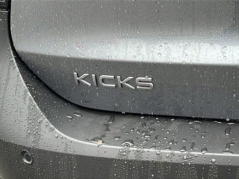 New 2025 Nissan Kicks SR w/ Illumination Package image 13