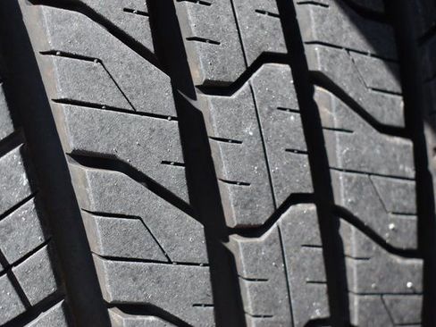 Used 2023 Ford Explorer Limited image 10