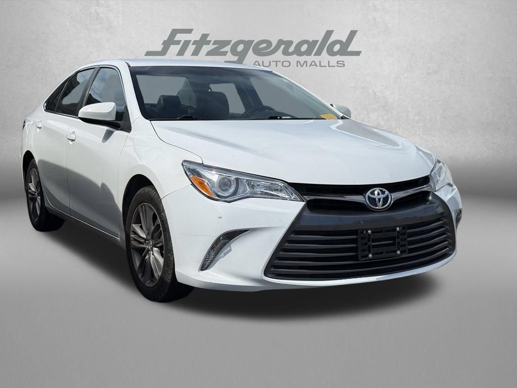 Used 2016 Toyota Camry SE FWD image 1