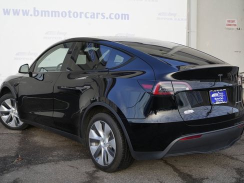 Used 2023 Tesla Model Y Long Range image 4