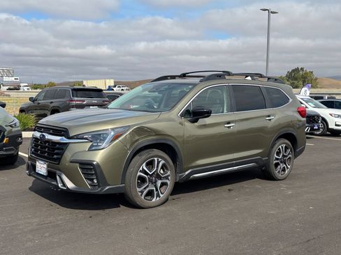 Used 2024 Subaru Ascent Touring AWD/4WD image 1