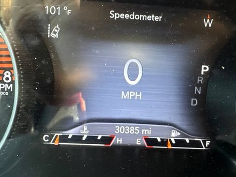 Used 2022 Jeep Cherokee Latitude Lux FWD image 2