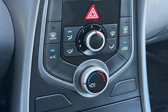Used 2015 Hyundai Elantra SE FWD image 19