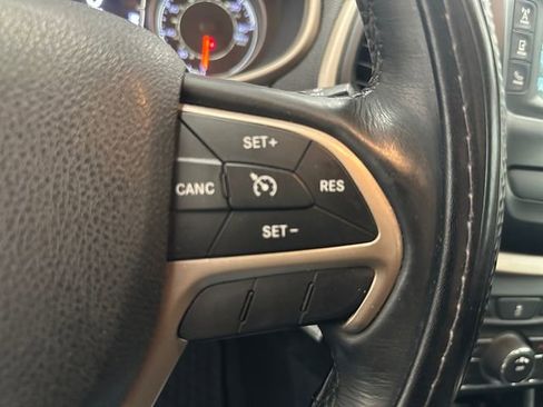 Used 2016 Jeep Cherokee Sport w/ Cold Weather Group image 22