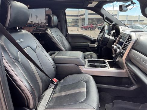 Used 2021 Ford F250 Platinum w/ FX4 Off-Road Package AWD/4WD image 33