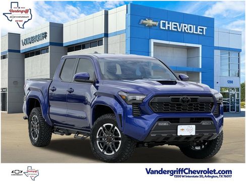 Used 2025 Toyota Tacoma TRD Sport image 1